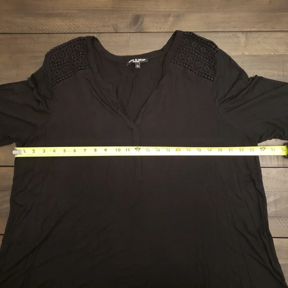 Crochet Embellished Black Tee Women Plus 1X Cable & Gauge - Picture 11 of 15